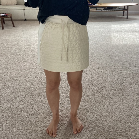 Athleta padded mini skirt. Size 2 - Picture 1 of 15